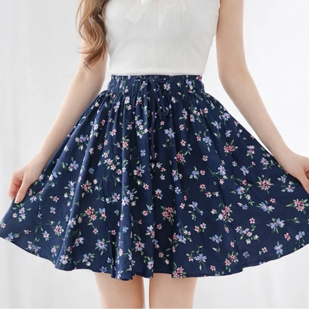 Francesca’s Collection Mi.Ami Navy Multicolored Floral Print A-Line Skirt